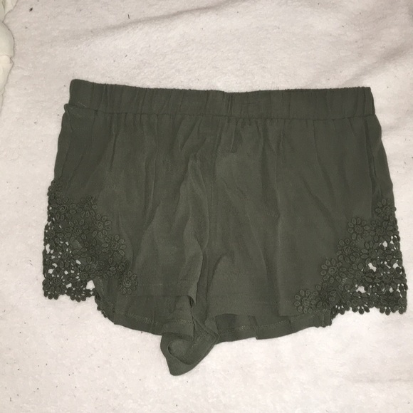 Forever 21 Pants - Olive green shorts